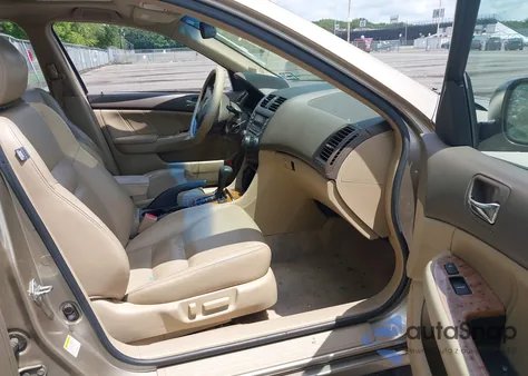 2004 Honda Accord 3.0 Ex z USA, uszkodzony, nr VIN 1HGCM66524A021344